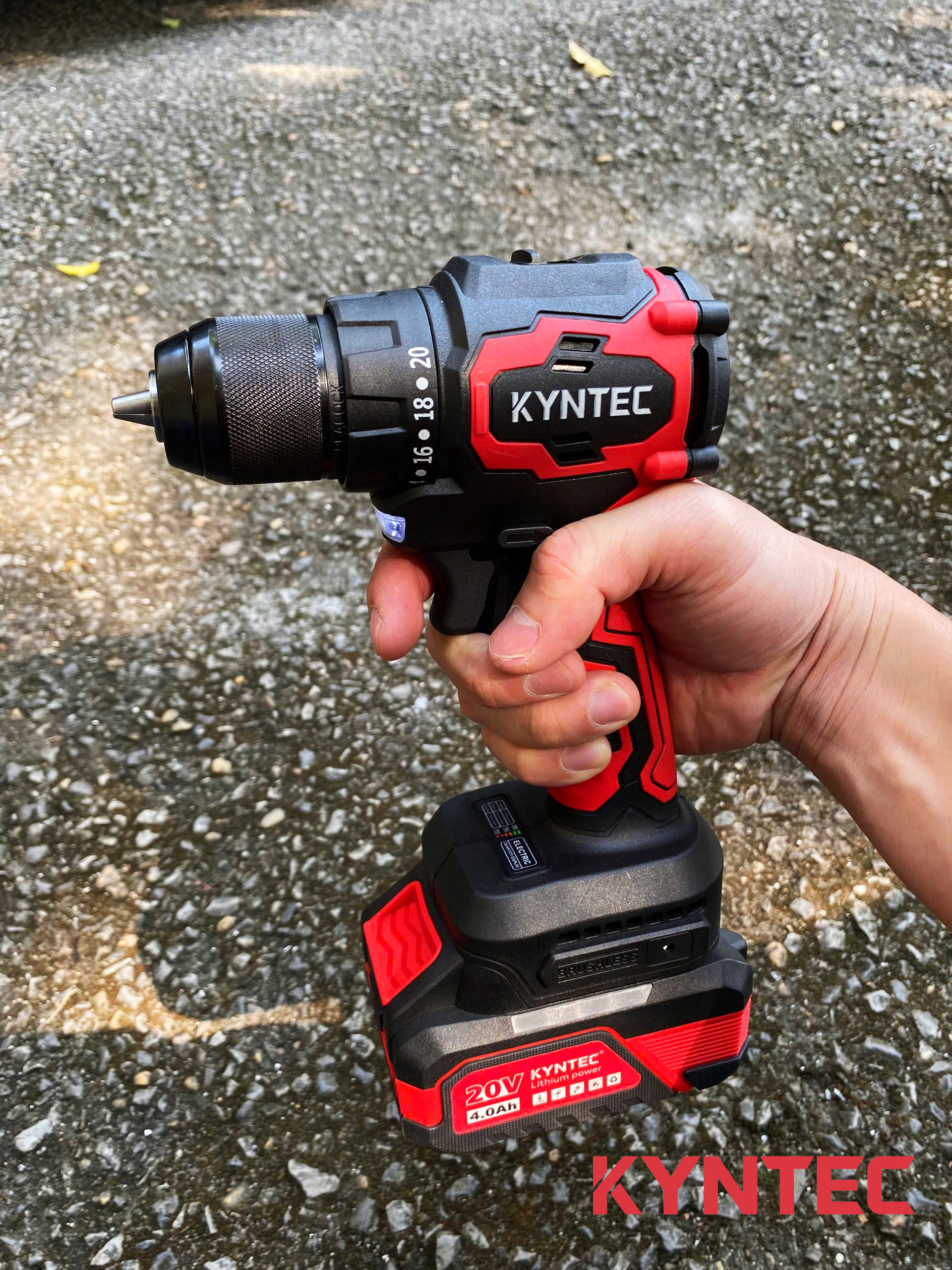 Máy Khoan Pin Không Chổi Than Kyntec KT61 thi công