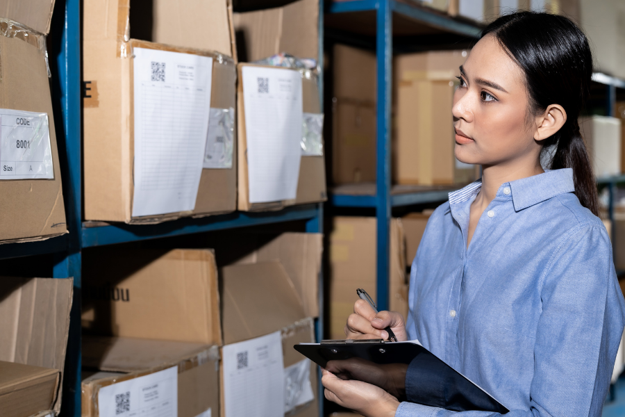 Hạch toán và kê khai thuế sau khi chuyển hàng tồn kho sang doanh nghiệp