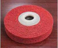 Cận cảnh nỉ đỏ đánh bóng inox sợi nỉ ép chặt