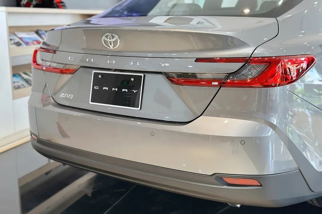TOYOTA CAMRY 2.0Q