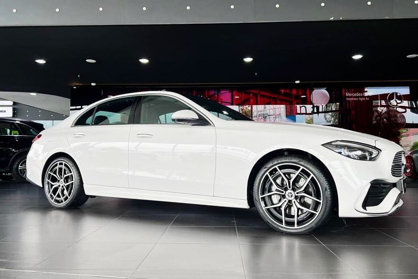 New Mercedes-Benz C300 AMG