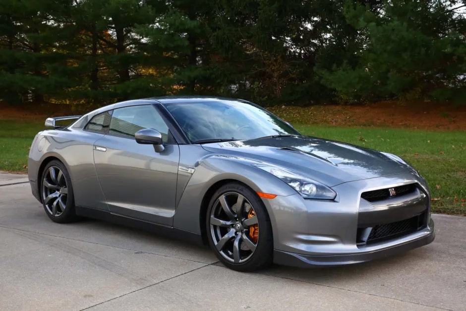 Nissan GT - R