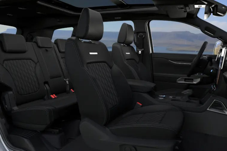 FORD EVEREST PLATINUM 2025