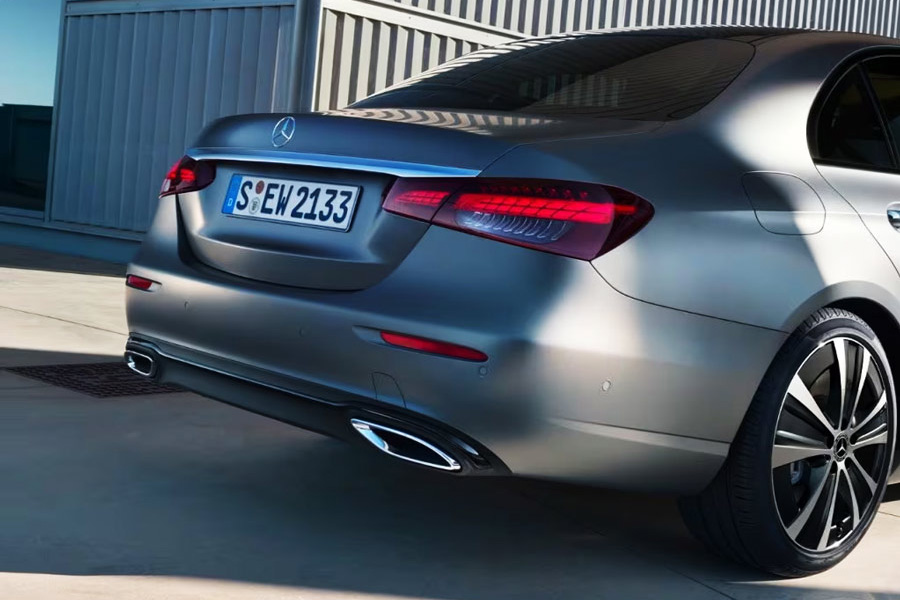 Mercedes-Benz E 300 AMG