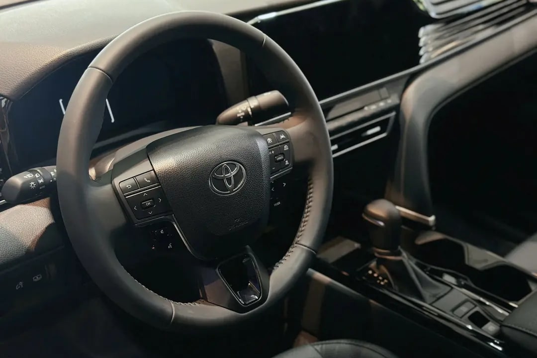TOYOTA CAMRY 2.0Q