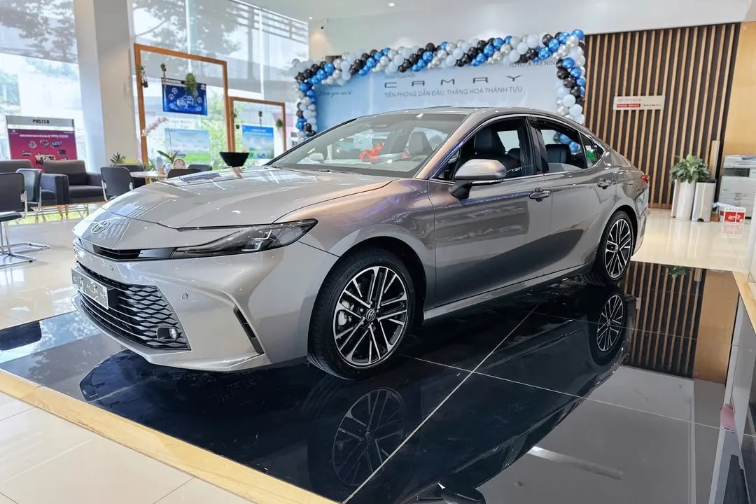 TOYOTA CAMRY 2.0Q
