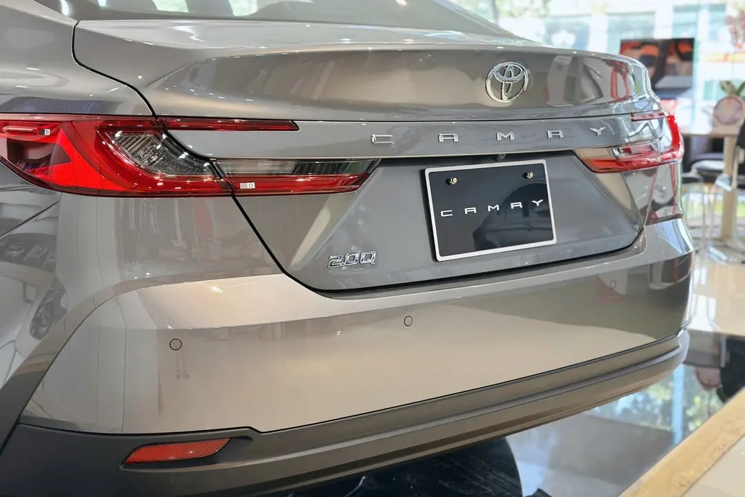 TOYOTA CAMRY 2.0Q
