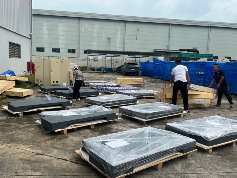 Bàn máp granite dùng với thước đo cao như thế nào?
