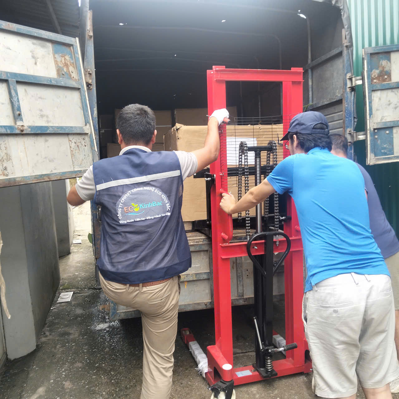 Bàn Giao Máy Taro Cần M6-M24 Cho Công Ty Cổ Phần AITS Việt Nam