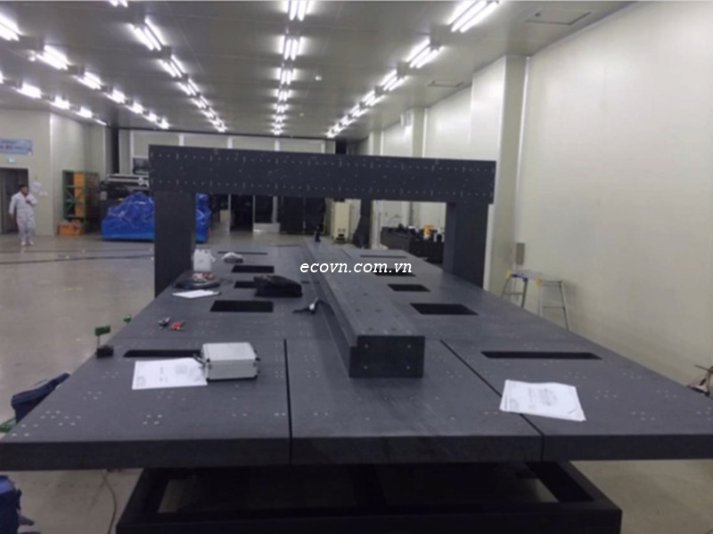 Có nên dùng bàn máp granite cho robot và cobot không?