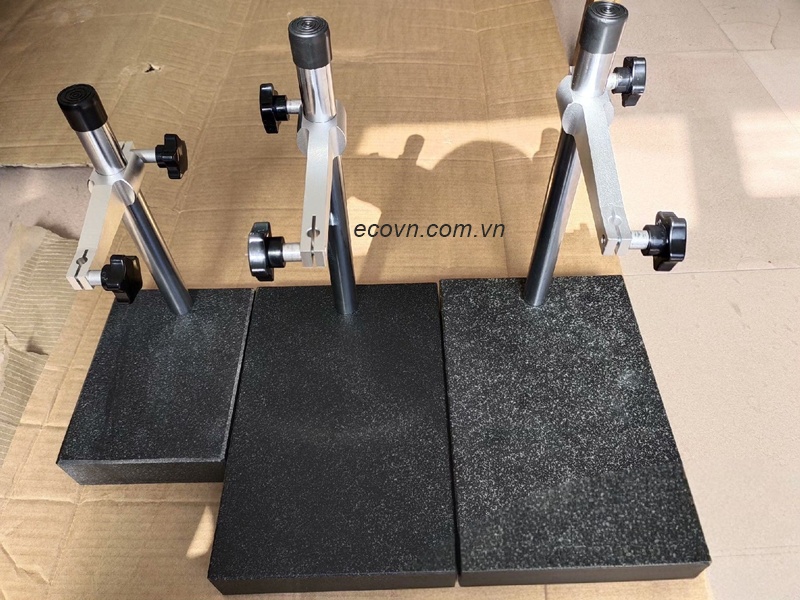 Đế granite gá đồng hồ so và đế từ khác nhau như thế nào?