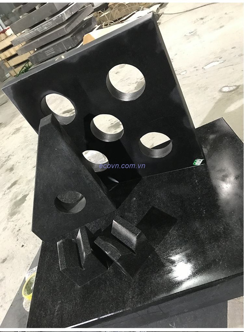 Thước vuông granite dùng để kiểm tra những gì?