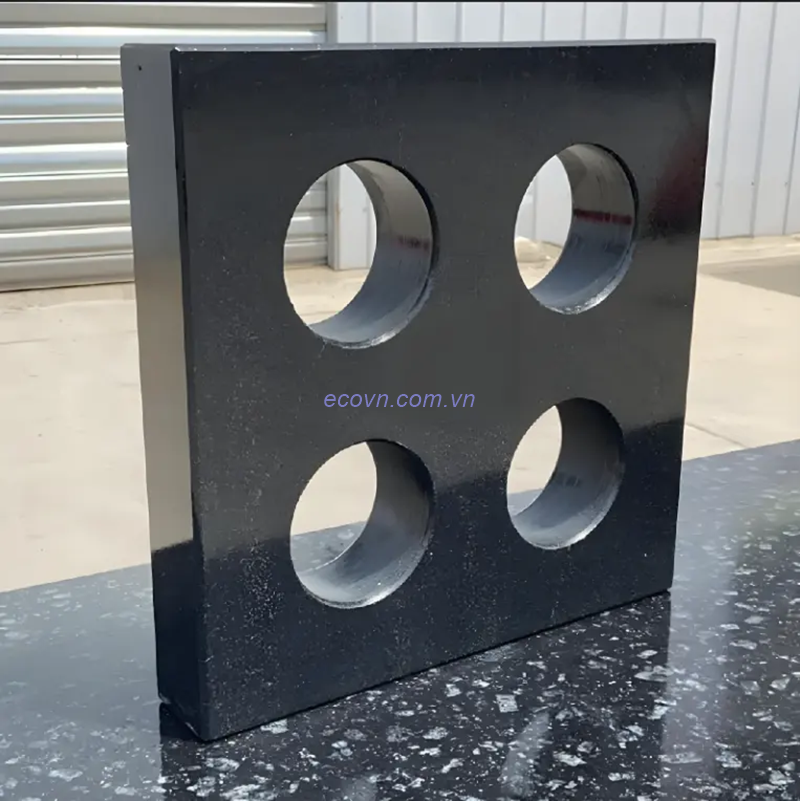Thước vuông granite dùng để căn chỉnh máy móc cơ khí chính xác