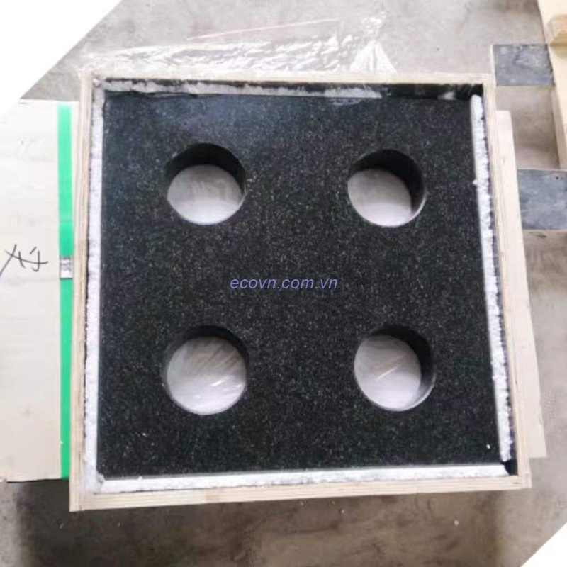 Thước vuông granite kiểm tra jig và đồ gá trong cơ khí chính xác