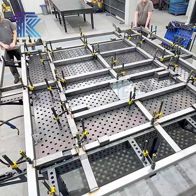 Tương lai của bàn hàn D28 trong các nhà máy robot hóa