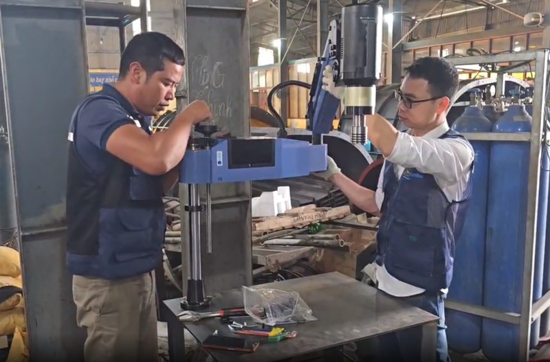 Máy Taro Điện – So Sánh Máy Taro Điện, Taro Tay và Taro Khí Cho Xưởng Cơ Khí