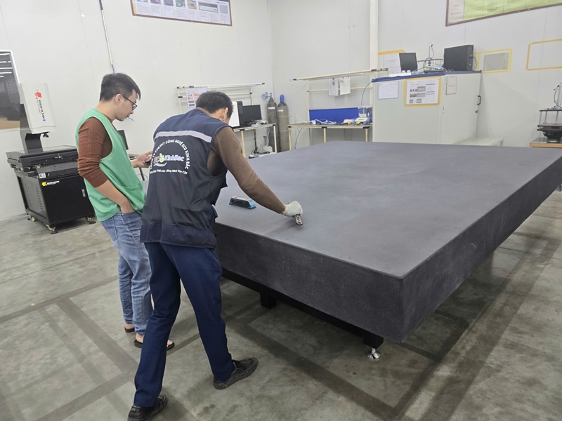 Cách Kiểm Tra Độ Phẳng Của Bàn Máp Đúng Chuẩn