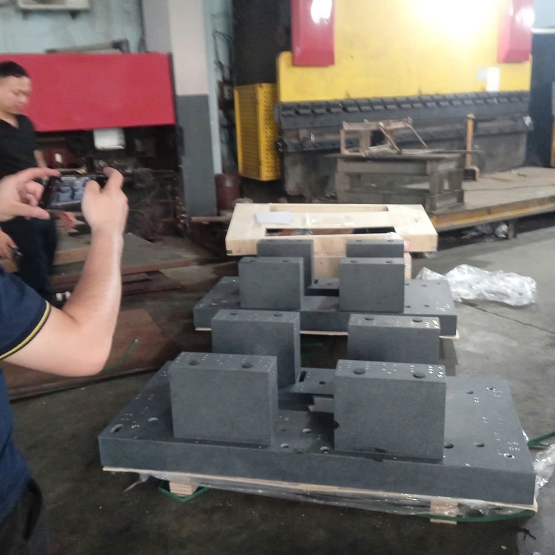 Vì sao Granite Machine Base đang dần thay thế khung thép hàn trong chế tạo máy chính xác?