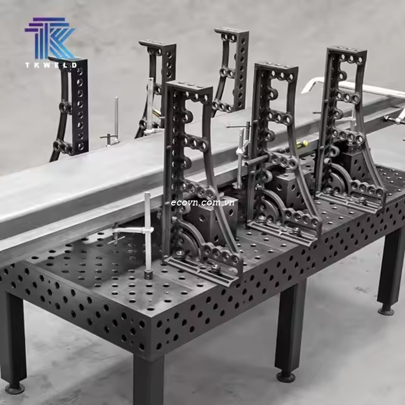 Bàn hàn 1500x1500mm phục vụ lắp ráp chi tiết lớn
