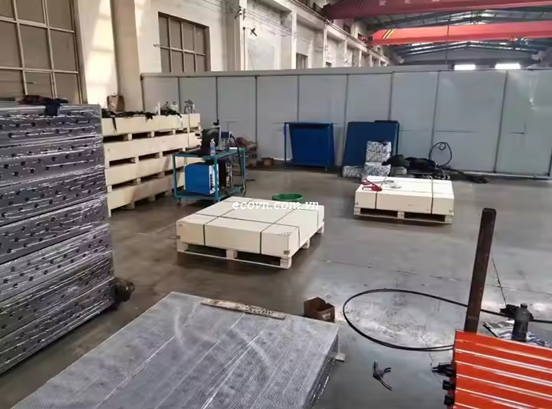 Bàn hàn 3000x1500mm đặt cố định tại nhà máy