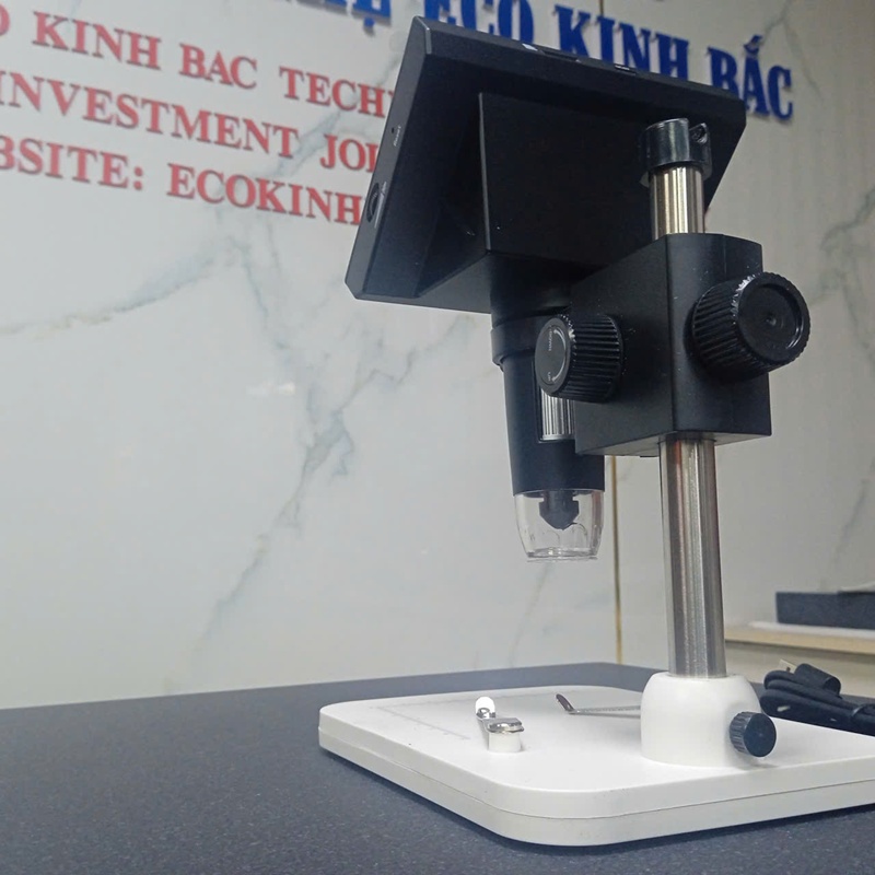 Kính hiển vi kỹ thuật số DM4