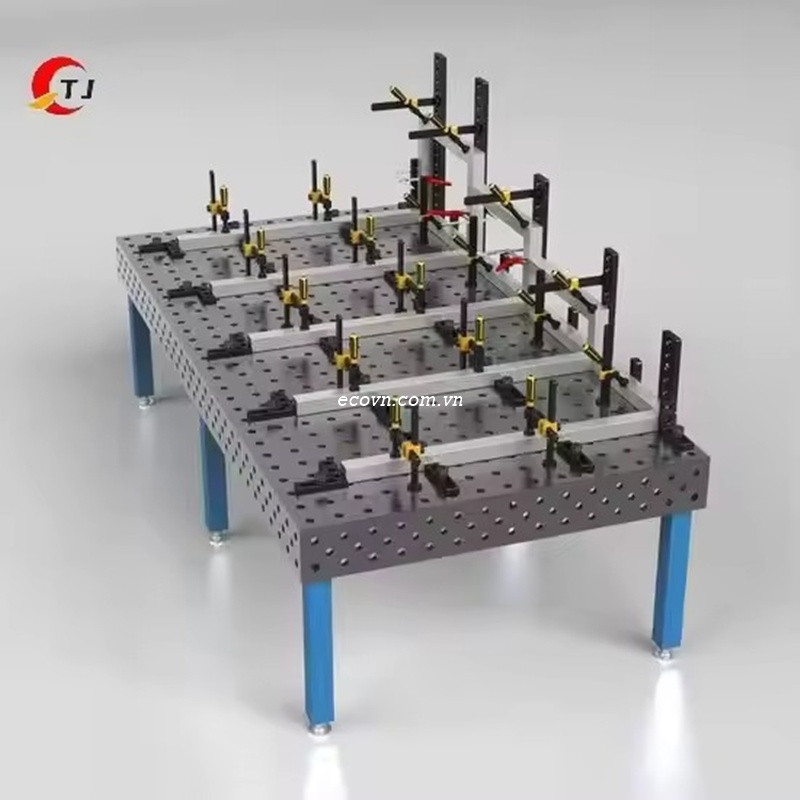 Bàn hàn kích thước 3000x1500mm dùng trong cơ khí chính xác.