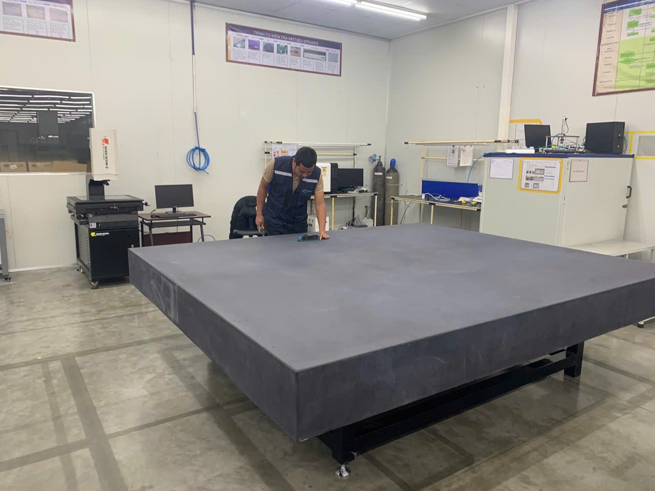 Bàn máp granite 3000×2500×250mm Grade 00