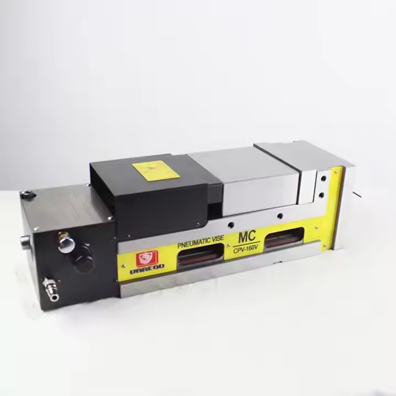 Ê tô khí nén tự định tâm CPV-200V