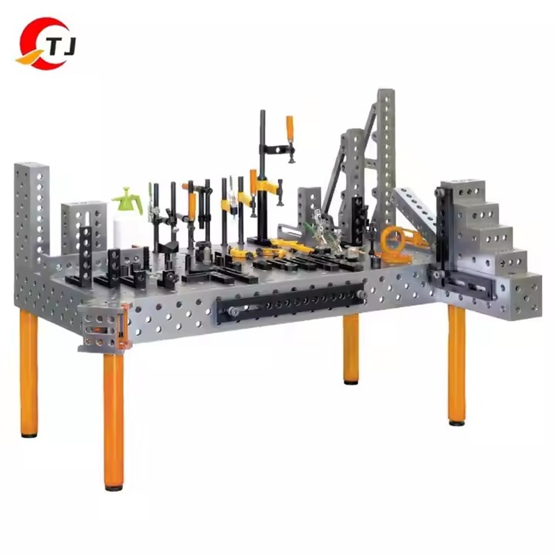 Bàn hàn kích thước 1500x1500mm dùng trong cơ khí chính xác.