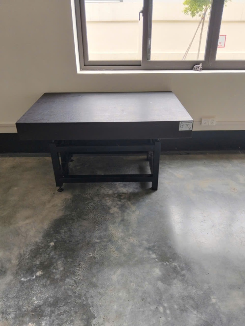 Bàn máp, bàn rà chuẩn đá granite kích thước 3000x2500x250mm.