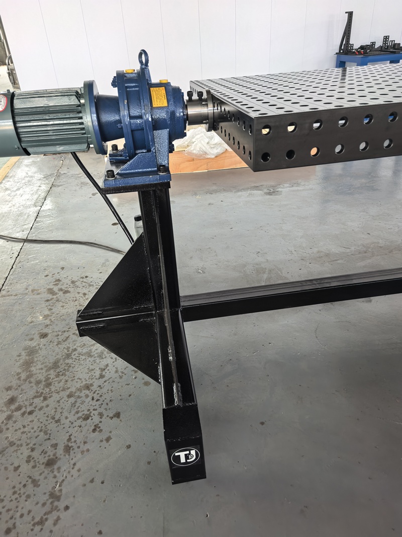 Bàn hàn xoay kích thước 1500x1500 chuyên dụng cho xưởng cơ khí
