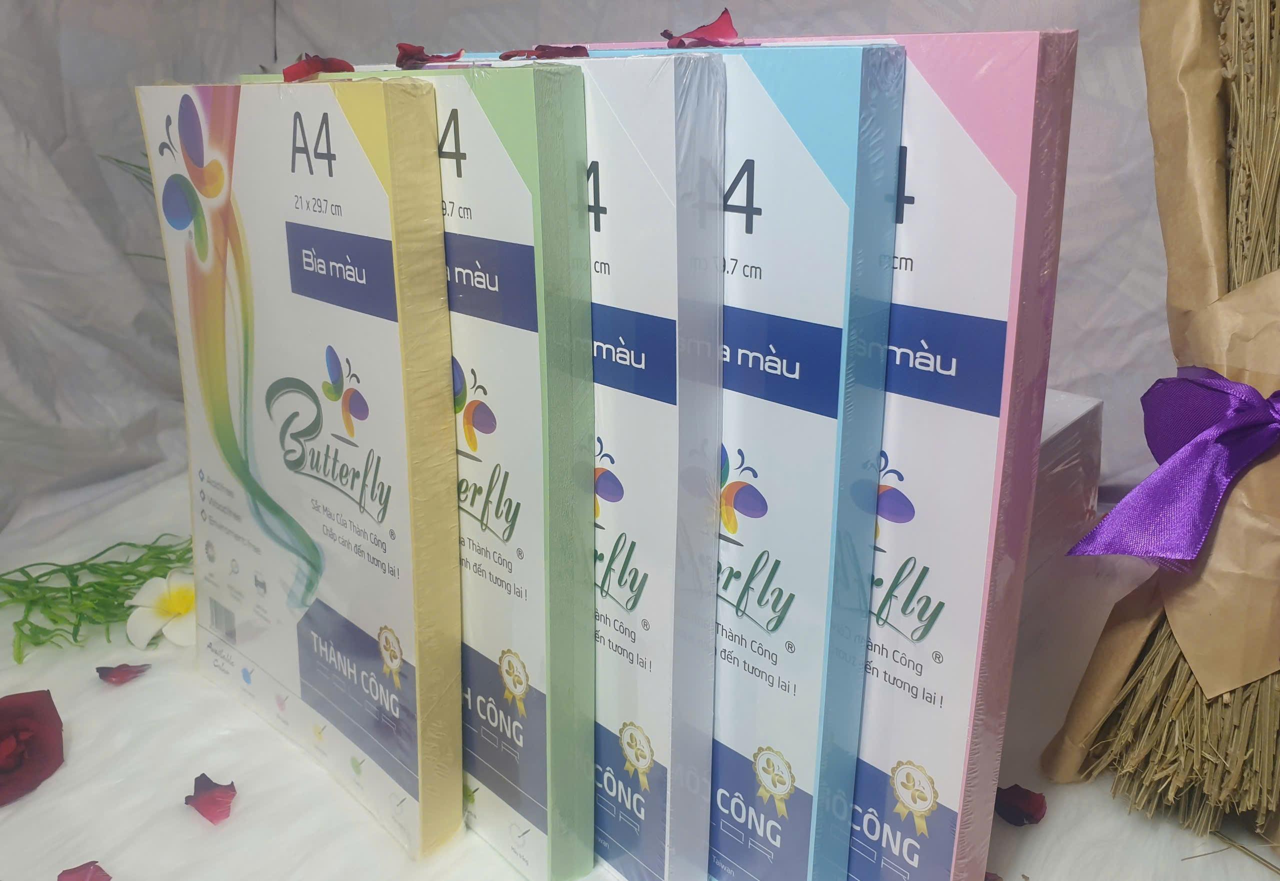 Bìa Thái, Bìa Fo Màu Khổ A4 ĐL 70gsm, 80gsm Đủ Màu Xấp 500 tờ – Giấy bìa màu cho văn phòng và học tập