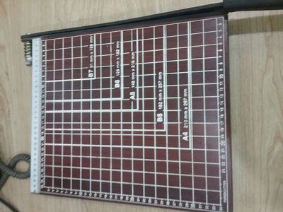 Bàn cắt giấy gỗ A3 GL