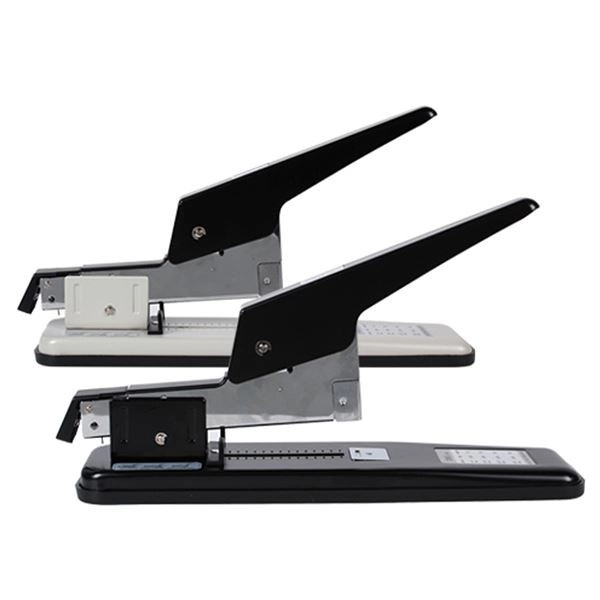 Bấm kim trung 100 tờ Deli 390