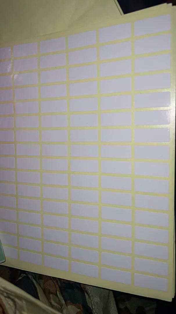 Nhãn Tomy (99-124) đồng giá