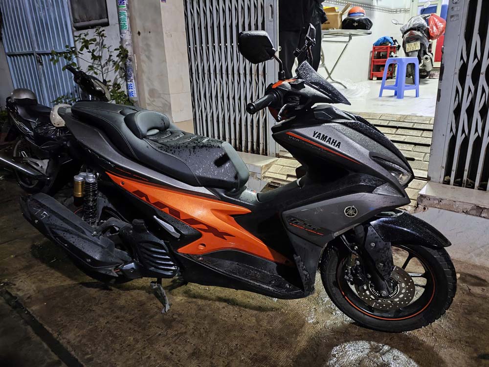 Yên Độ Yamaha NVX Cao Cấp Đen  _ NVX-G06-BLACK2