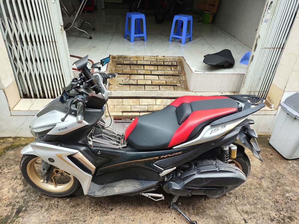 Yên Độ Yamaha NVX Cao Cấp Đỏ Đen _ NVX -G07-RED