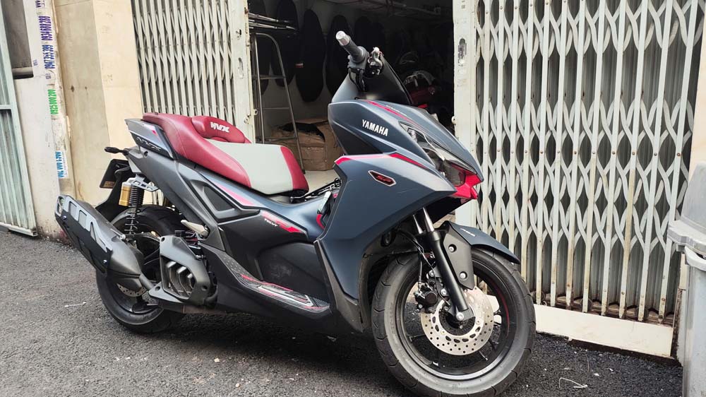 Yên Độ Yamaha NVX Cao Cấp Đỏ Đen  _ NVX-G06-RED