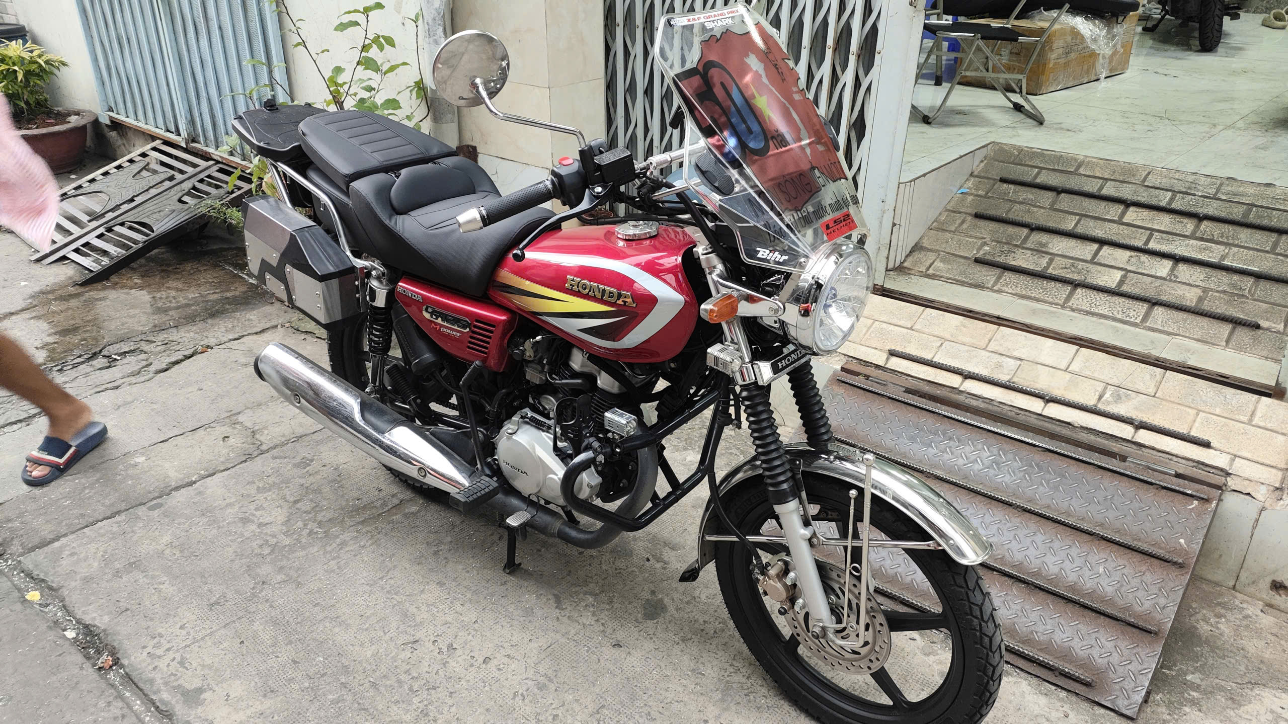 Yên Tựa Bật Cho Xe Phân Khối Lớn - Theo yêu cầu _ Moto-TL03
