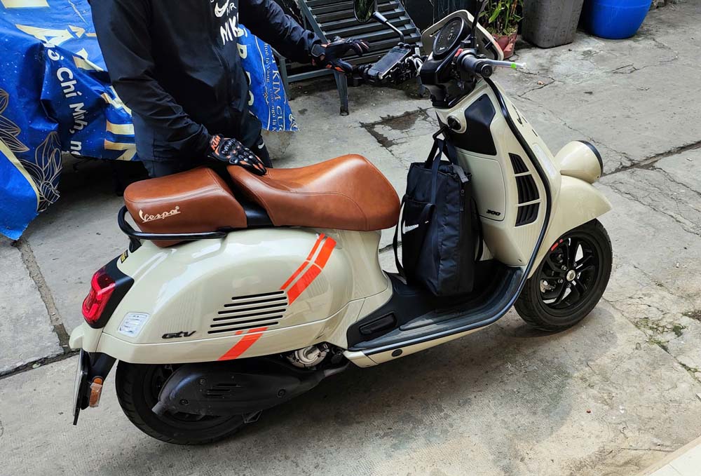 Yên Đôi Vespa Cao Cấp – Da Bò Thật _ VESPA-VB01-BROWN