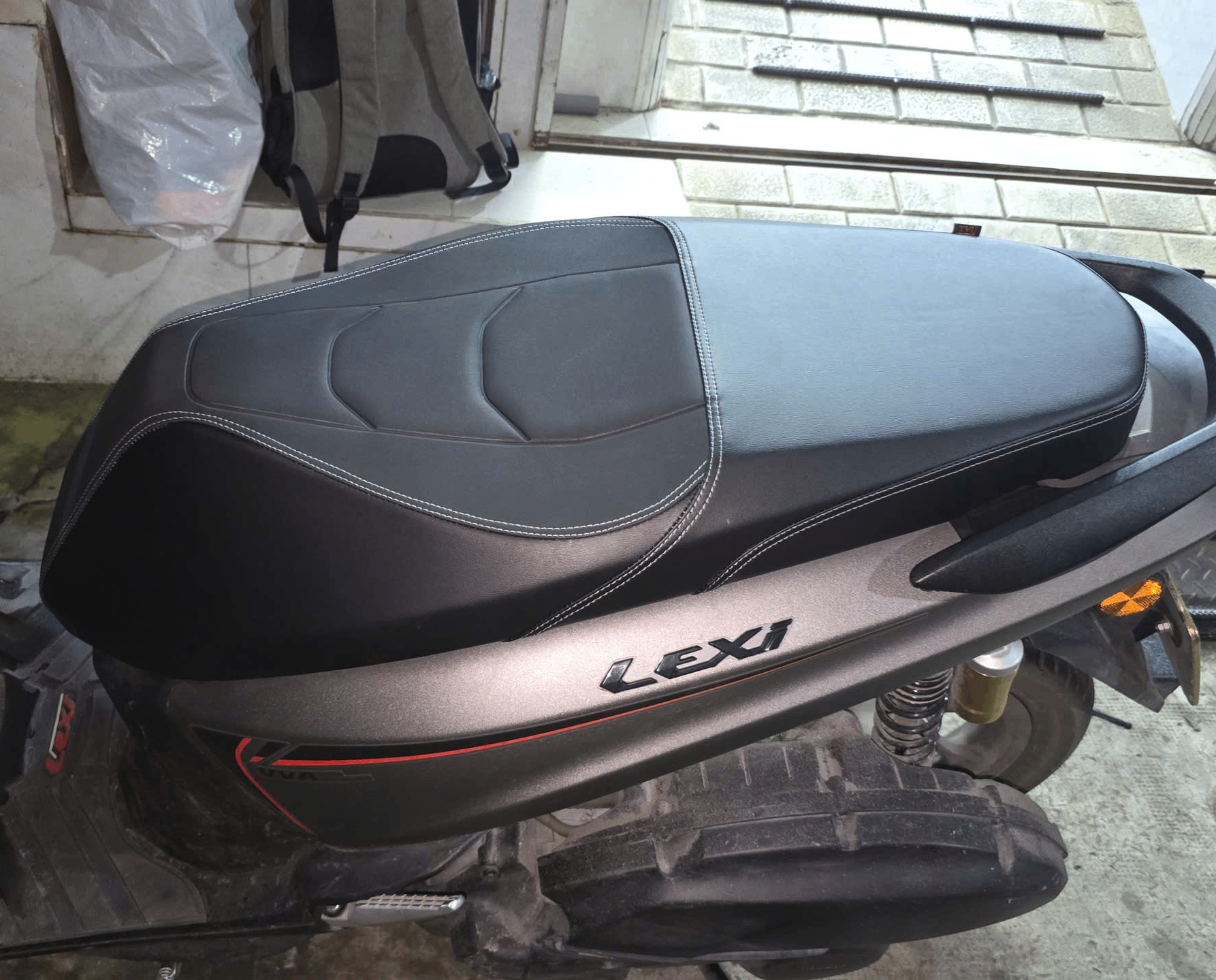 Yên Độ Yamaha Lexi Cao Cấp _ LEXI-M01-BLACK