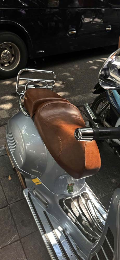 Yên Đôi Vespa Cao Cấp – Da Bò Thật _ VESPA-VB01-BROWN