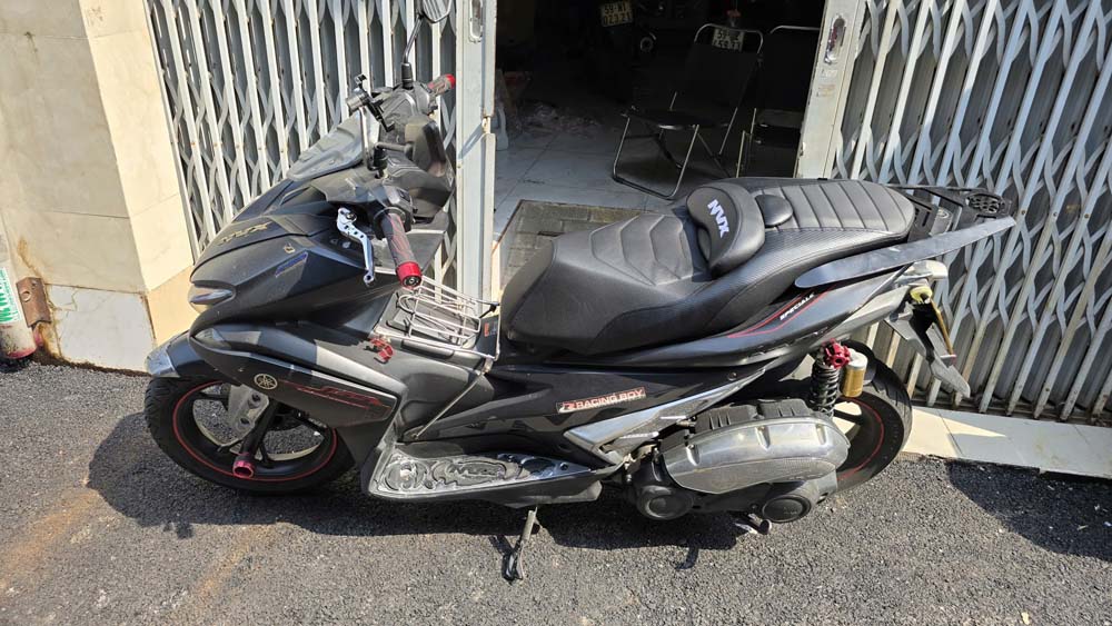 Yên Độ Yamaha NVX Cao Cấp Đen  _ NVX-G06-BLACK2