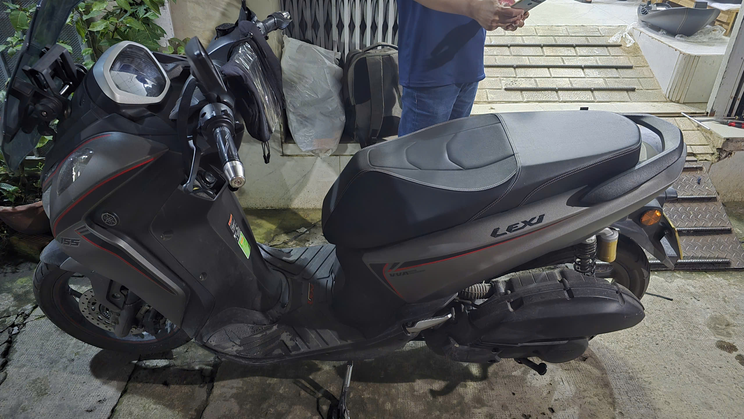 Yên Độ Yamaha Lexi Cao Cấp _ LEXI-M01-BLACK