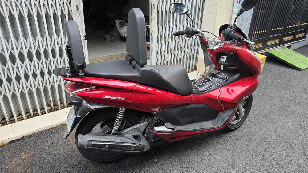 Tựa Lưng Cho Người Ngồi Sau Honda PCX _ PCX-TS