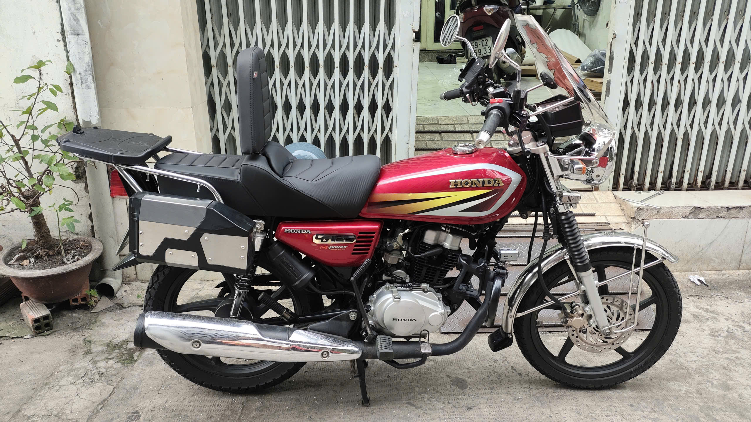 Yên Tựa Bật Cho Xe Phân Khối Lớn - Theo yêu cầu _ Moto-TL03