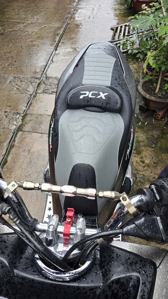 Yên Độ Honda PCX Có Gờ Mông _ PCX-G06-GREY