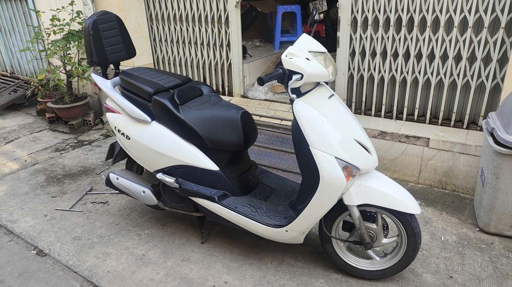 Tựa Lưng Cho Người Ngồi Sau Xe Máy Honda Lead (Chỉ tựa sau) _ LEAD-TS