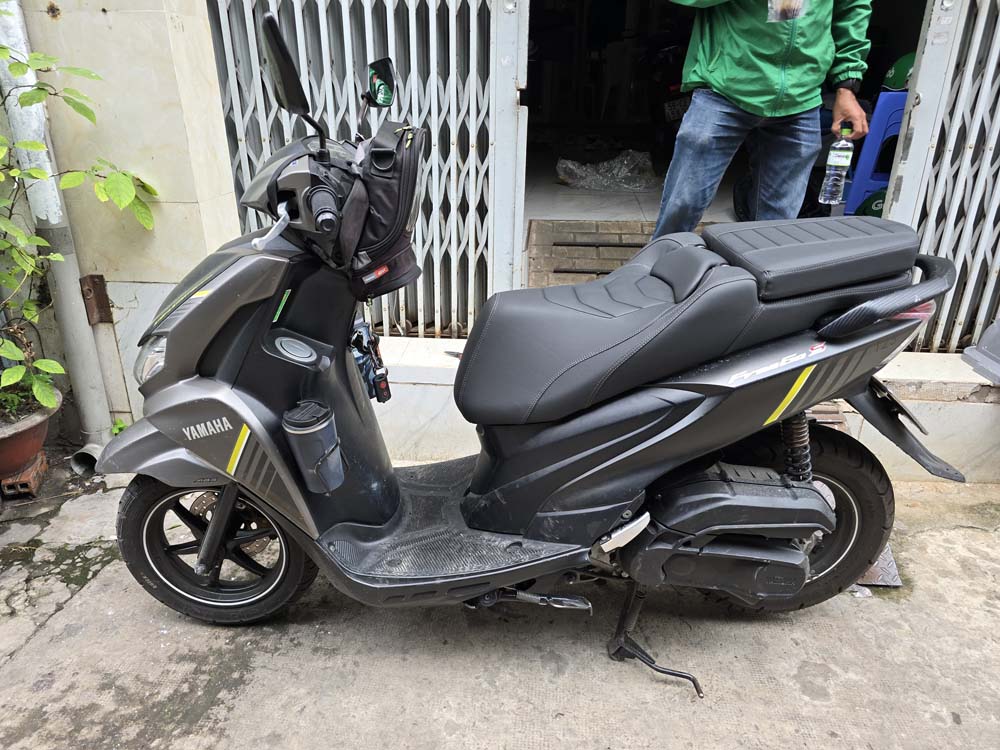 Yên Xe Tựa Lưng Cho Yamaha FreeGo S _ FreeGo-TL03-BLACK
