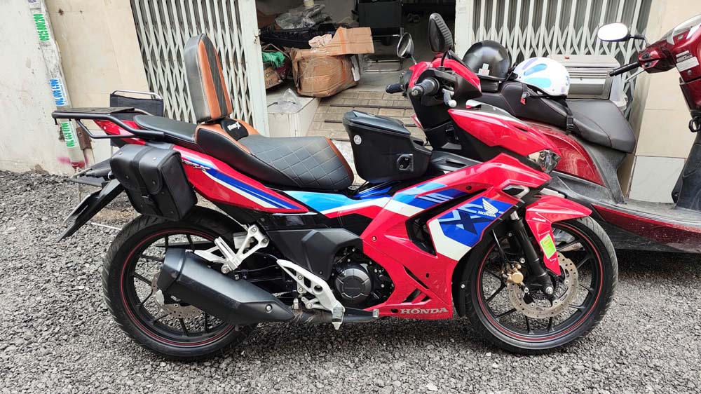 Yên Xe Tựa Bật Honda Winner X – Phiên Bản Màu Nâu-Đen _ WINNER-TL03-BROWN